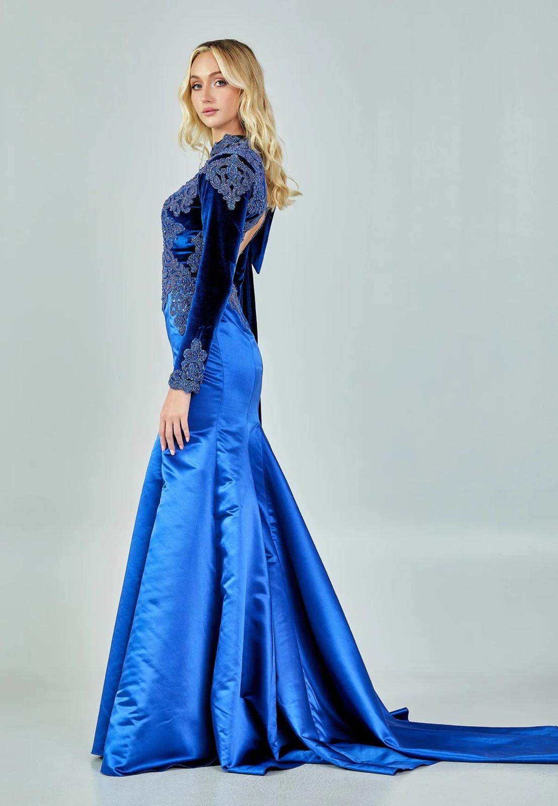 MIDNIGHT MAJESTY DRESS